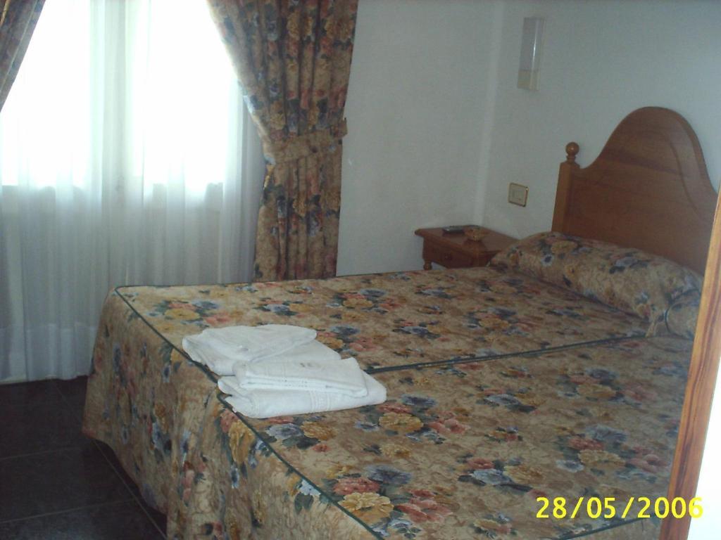 Gabarre Hotel Брото Стая снимка